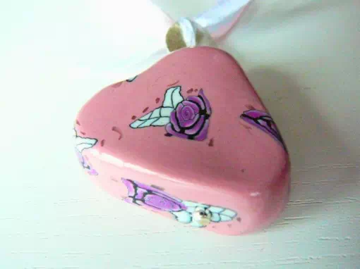 parcours de développement artistique étape 1 Pendentif coeur rose avec canne fleur rose - Phase 1 de mon parcours de développement artistique