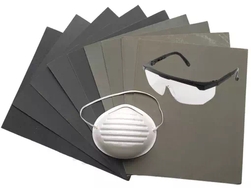 Sécurité et finitions en pâte polymère avec papier abrasif, masque et lunettes