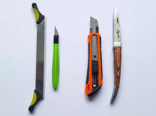 Lame rigide et scalpel pour pâte polymère avec alternative cutter ou couteau